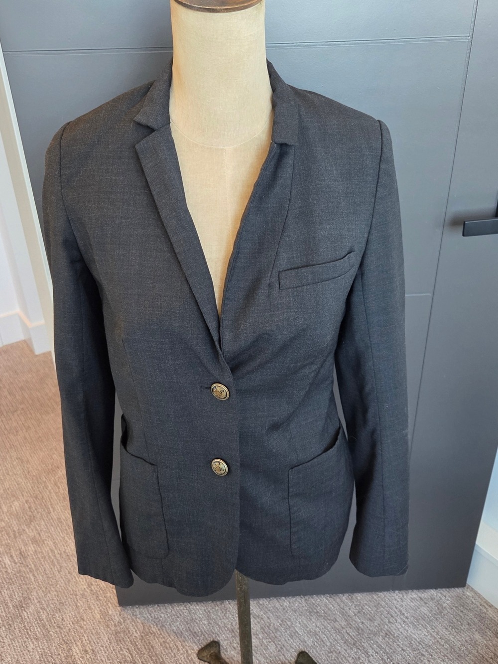 Aritzia Talula Charcoal Gray Tailored Blazer
